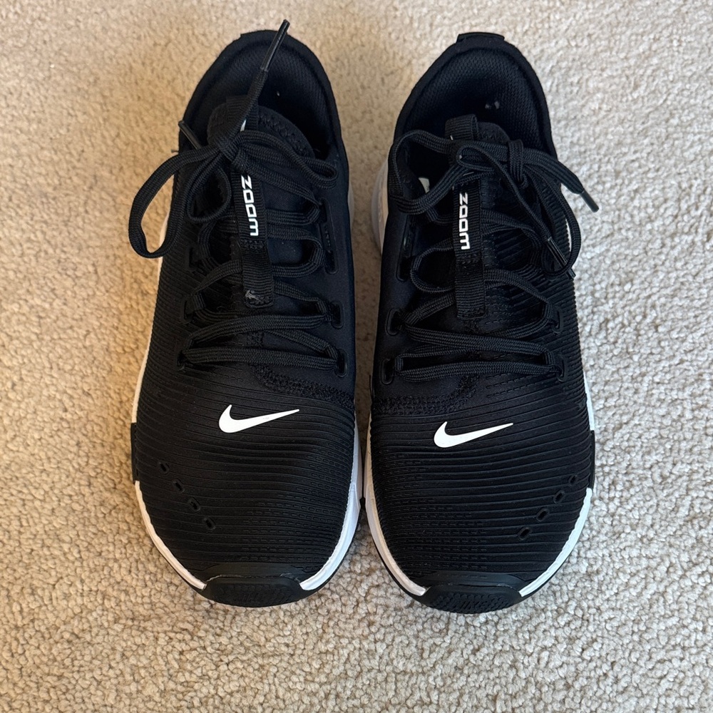 Nike Black and White Zoom Air Running Shoes